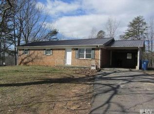 51 Jay Austin Ln, Taylorsville, NC 28681