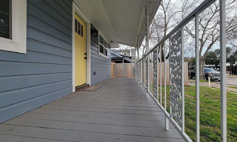 Front porch with plenty of room for seating.