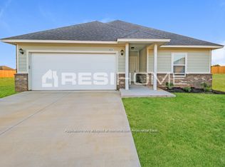 8201 Lakeside Dr, Edmond, OK 73034