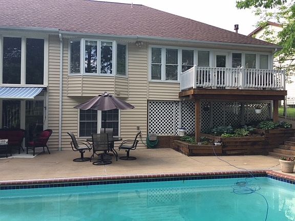 2nd image of 138 Mission Walk Ct
