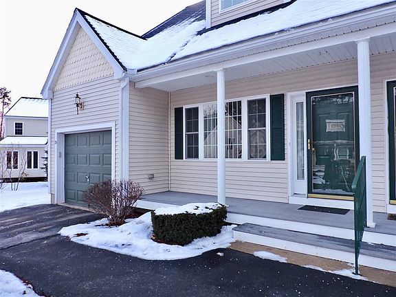 2nd image of 29 Kings Dr #29