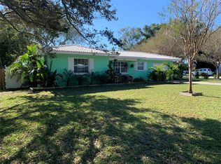 335 15th Ave SW, Largo, FL 33770