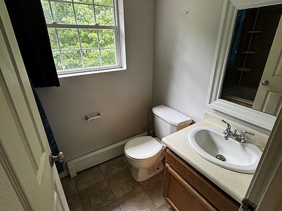 4th image of 60 Highrock Rd #60