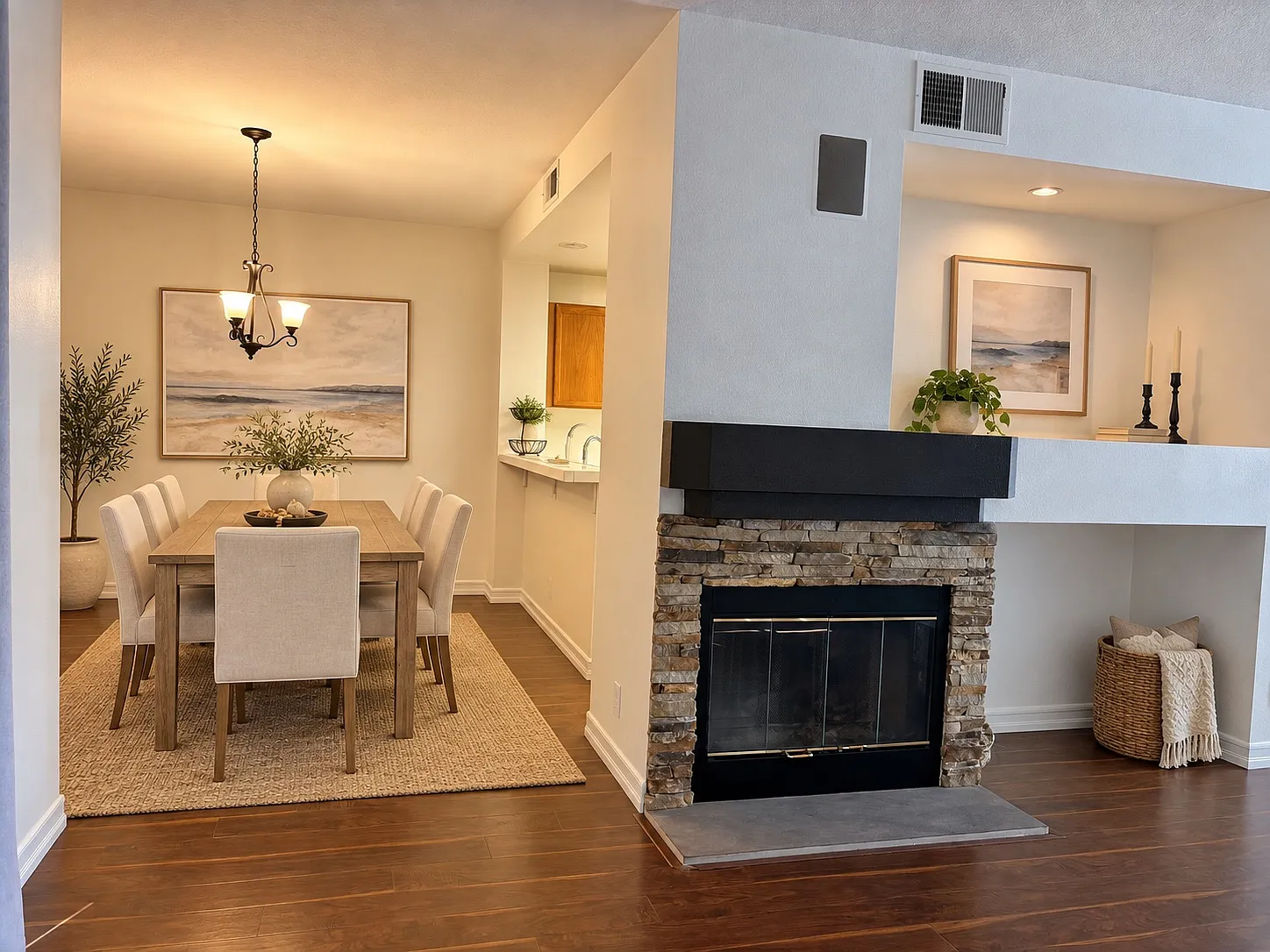3 bed, 2.5 bath, 1440 sqft, $3,650 — Photo 2