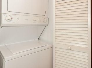 1935 N Fairfield Ave APT 302, Chicago, IL 60647