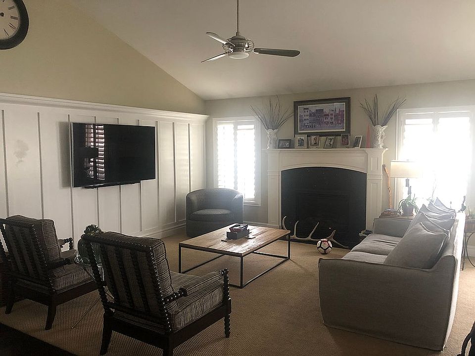 Upstairs family room 