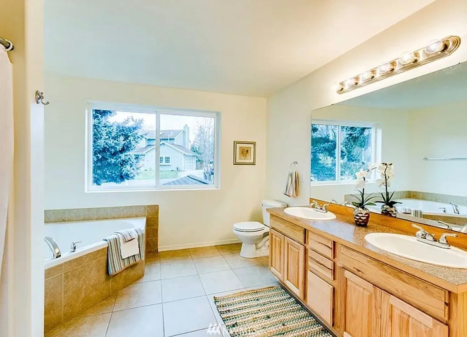 Spacious house in east bremerton — Photo 2