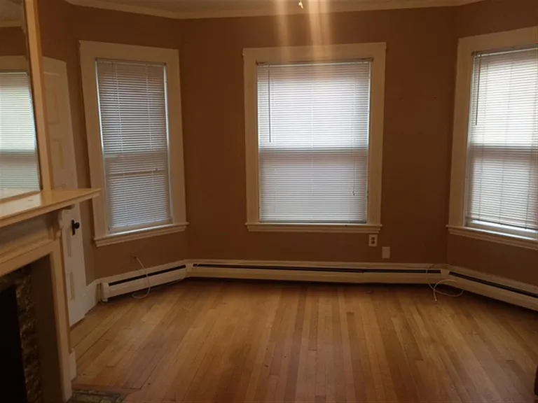 159 Highland Ave — Photo 2