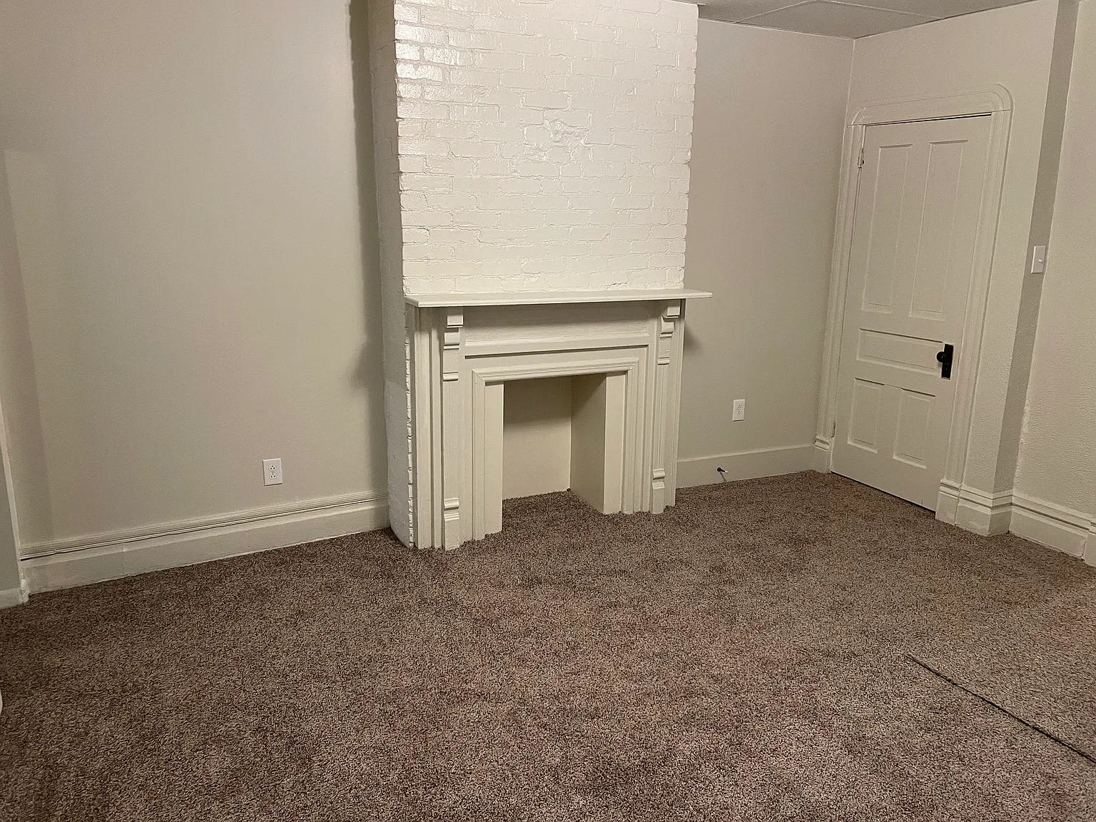 1 bed, $895 — Photo 2
