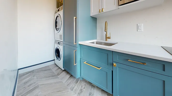 Rented by Bond New York | media 42