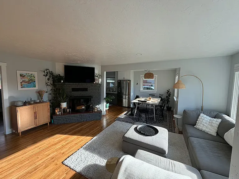 2226 S Colorado Ave — Photo 2
