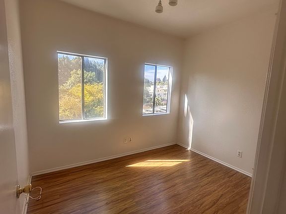 3rd image of 821 N Vendome St APT 16