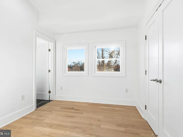6218 Suitland Rd — Photo 36