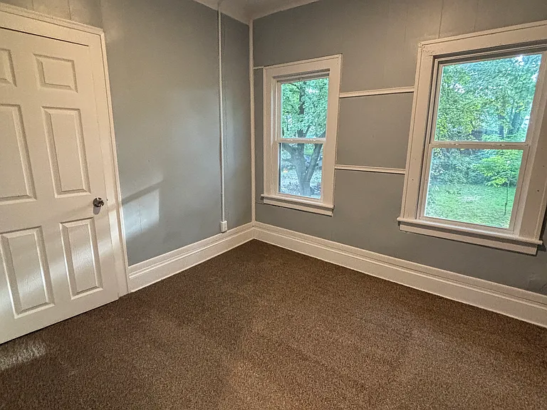 168 Roswell St — Photo 8