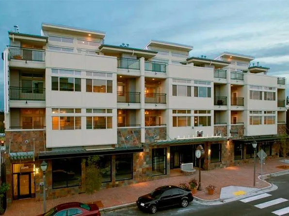 Main Place Apartments