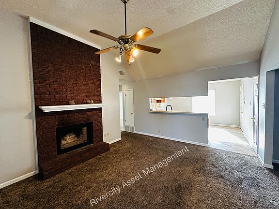 3rd image of 7667 Mesa Dr