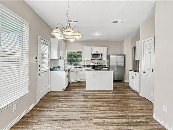 5th image of 18007 Oakloch Ct