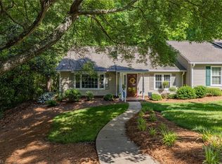 25 Brownstone Ln, Greensboro, NC 27410