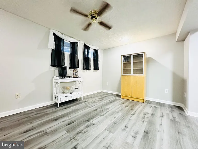 51 Chins Ct — Photo 17