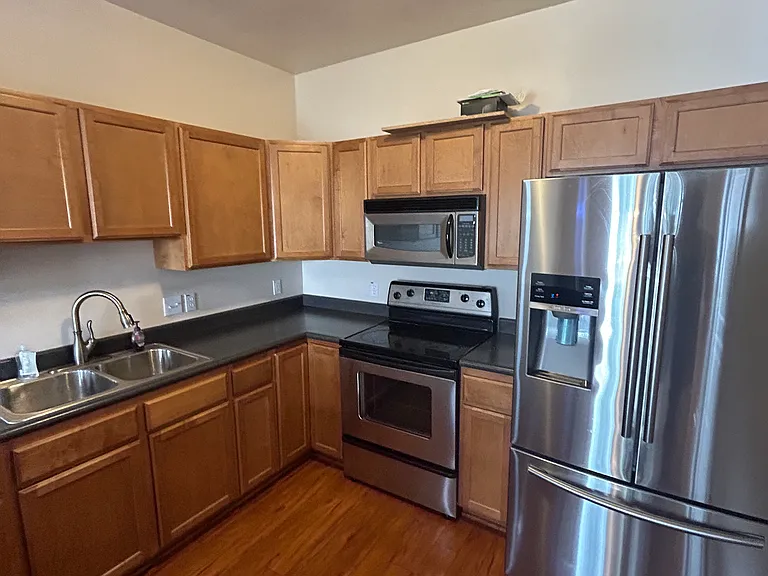 1394 W Stone Meadow Dr — Photo 4