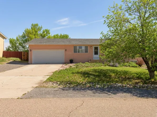 228 S Caddoa Dr, Pueblo West, CO 81007