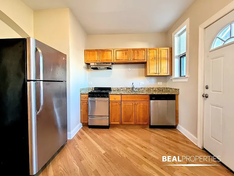 896 Green Bay Rd #6 — Photo 5