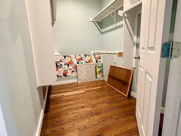 419 W Lullwood Ave — Photo 9