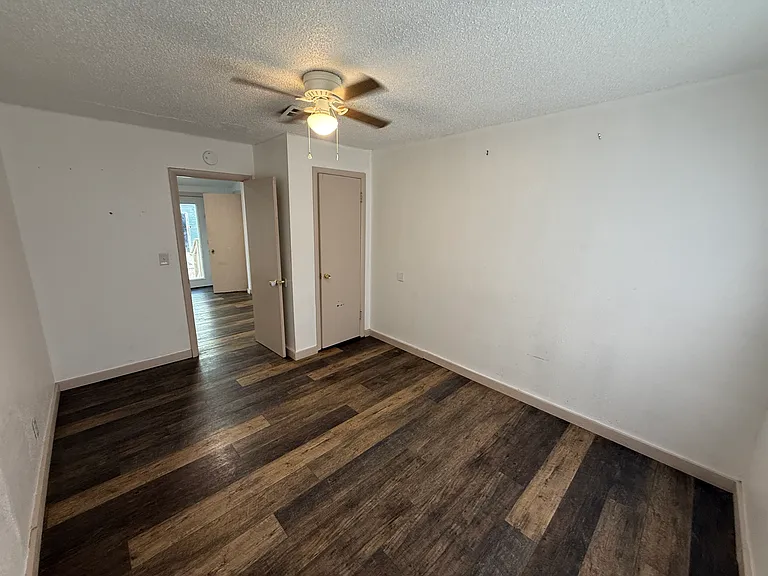1009 S Wells St — Photo 14