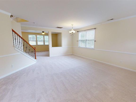 2nd image of 412 Hillview Dr