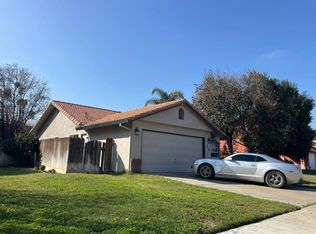 219 Gee Gee Ave, Los Banos, CA 93635