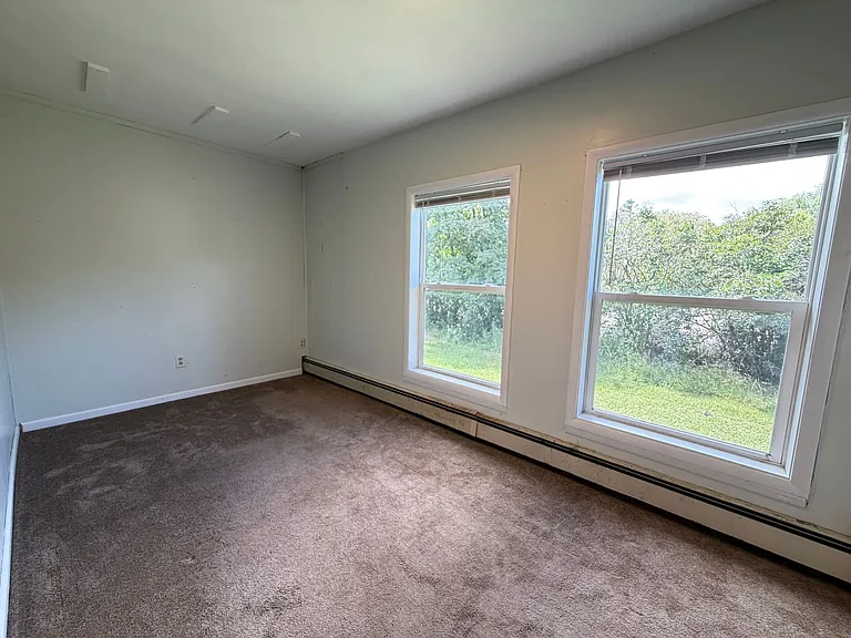 1710 1/2 Carver Ave — Photo 10