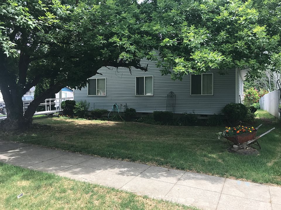 2nd image of 403 S Haven St