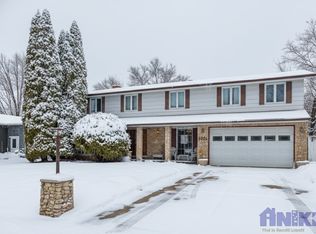 3326 Cronkite St, Saskatoon, SK S7H 3X5