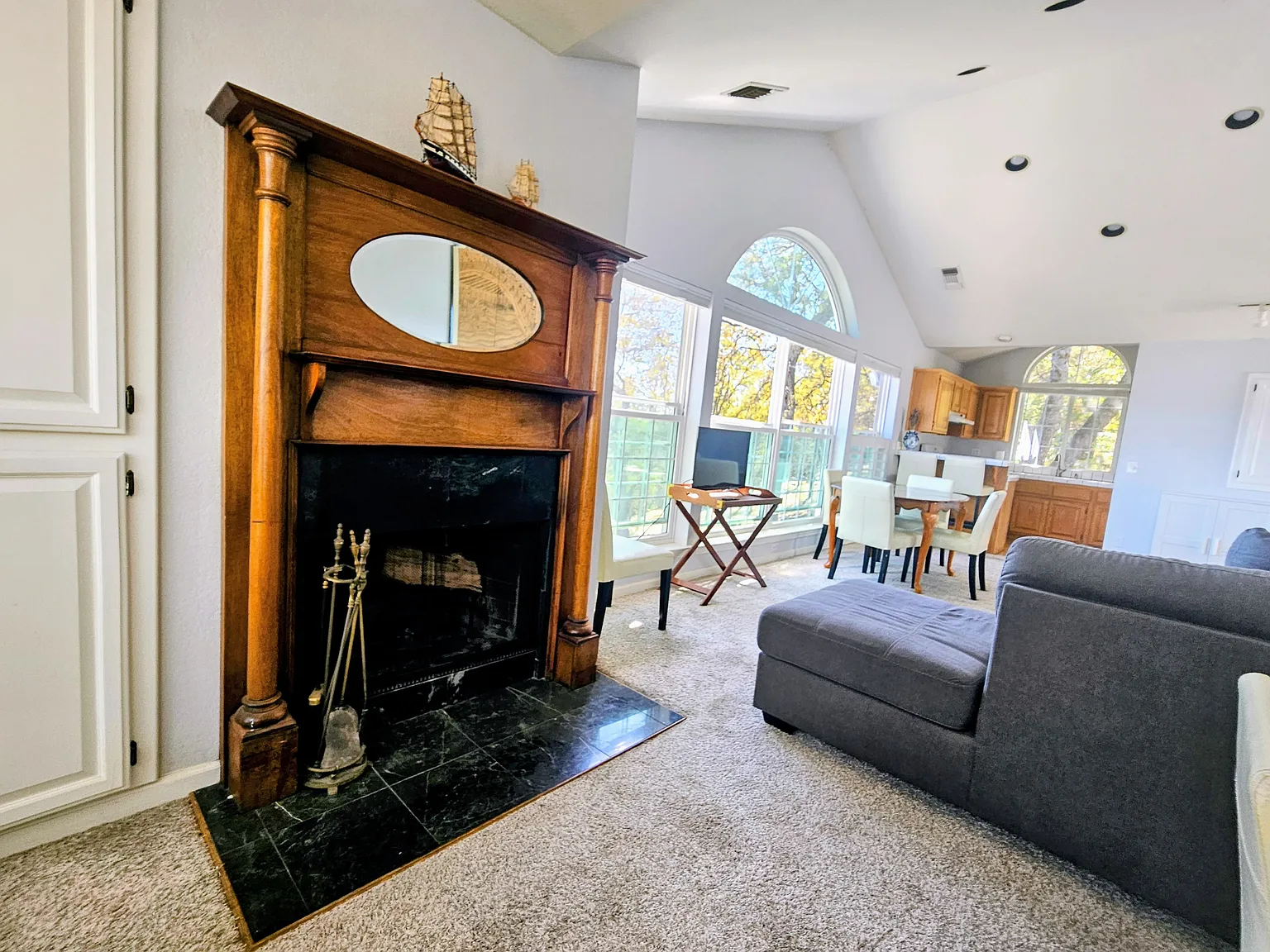 1 bed, 800 sqft, $2,000 — Photo 2