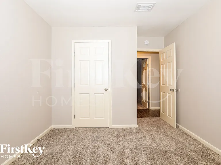 5019 Monteith Dr — Photo 13