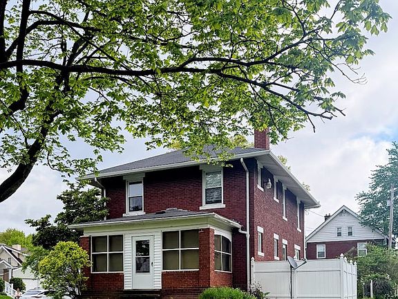 2nd image of 1446 Ridge Rd NW
