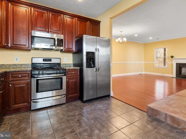 7114 Mahogany Dr #8, Landover, MD 20785