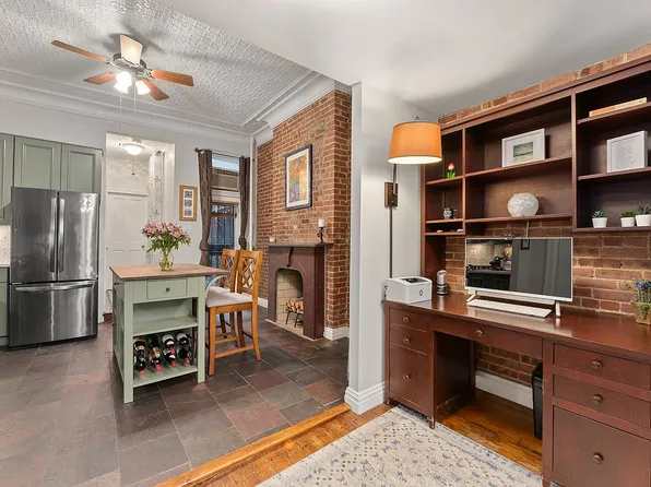 170 E 90th St APT 1W, New York, NY 10128