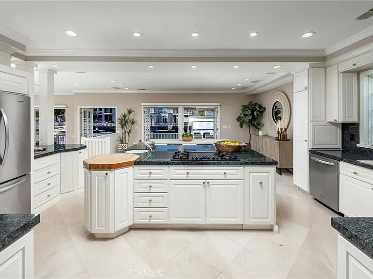 736 Harbor Island Dr — Photo 6