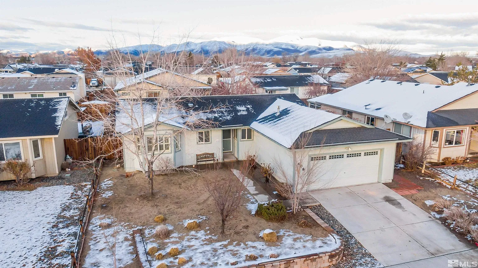 608 Nader Way photo 1