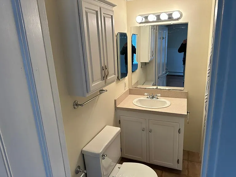 124 Front St #1 — Photo 8
