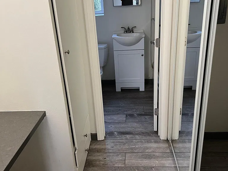 3191 Kemper St #14 — Photo 5