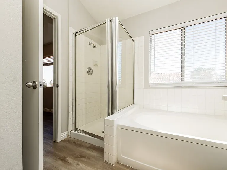 1915 Casa Verde Dr — Photo 11