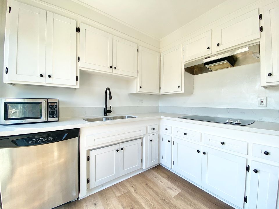 1st image of 919 N Alfred St #302