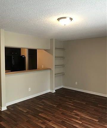 3rd image of 761 Miller St APT D