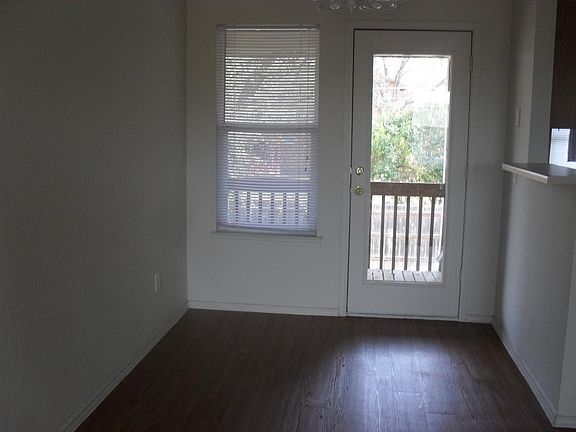 4th image of 304 Creek St APT D