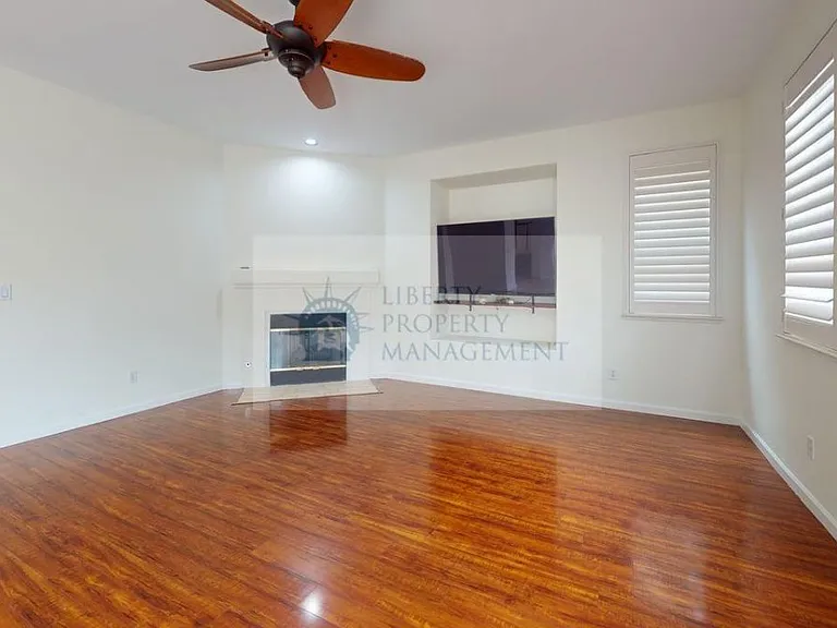 3404 Lovotti Ct — Photo 2