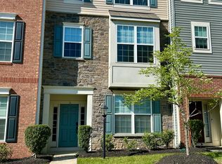 3993 Bradys Hill Rd, Triangle, VA 22172