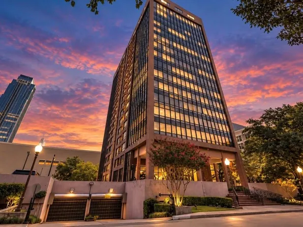 5150 Hidalgo St Unit 1302, Houston, TX 77056