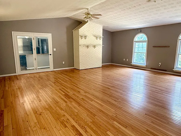 3745 Hunting Creek Rd — Photo 9